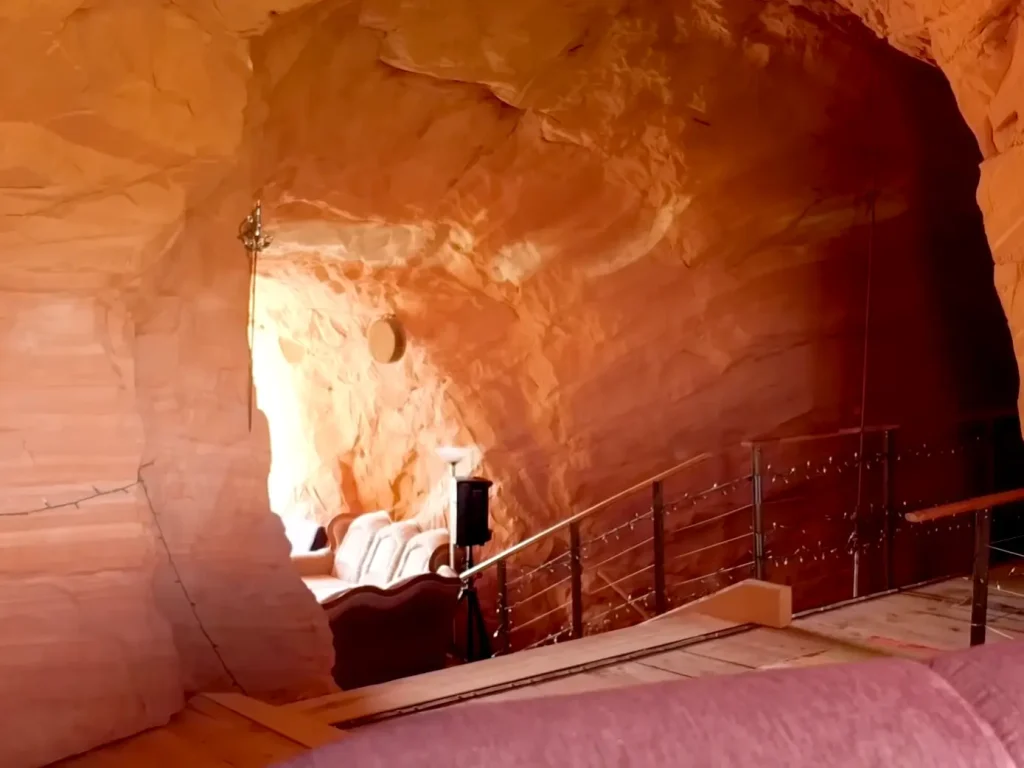 This Man Built a Stunning Cave House – And It Will Inspire You to Create Your Own Dream Home